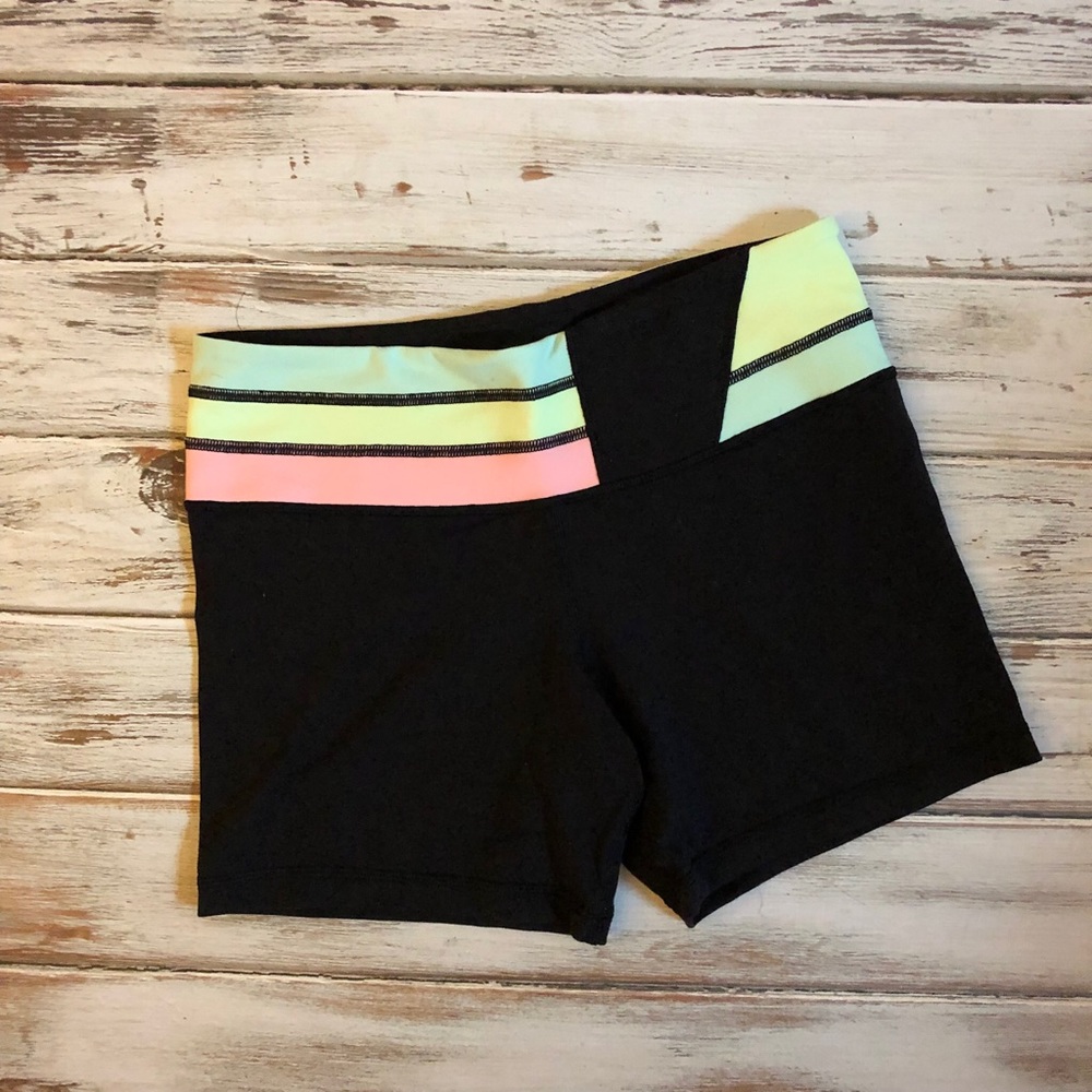 Lululemon Boogie Short - Picture 3 of 4